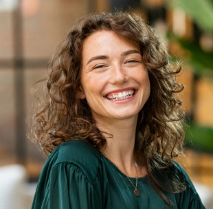 Tooth-colored dental fillings service